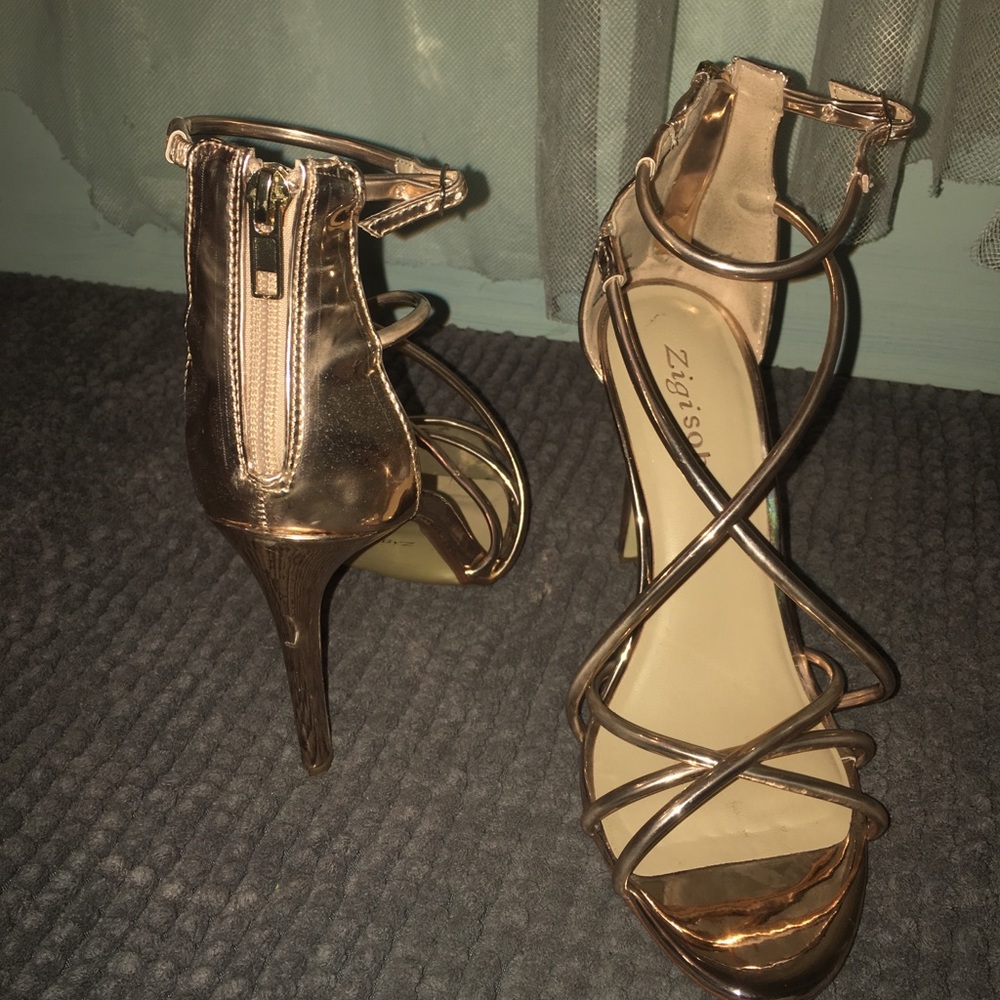 High heels - Picture 2 of 3